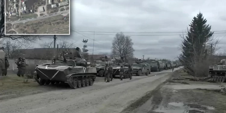 Πόλεμος Ρωσίας – Ουκρανίας: Ρωσική φάλαγγα 13 χιλιομέτρων με τεθωρακισμένα και πυροβολικό οδεύει στο Ντονμπάς – Εικόνες