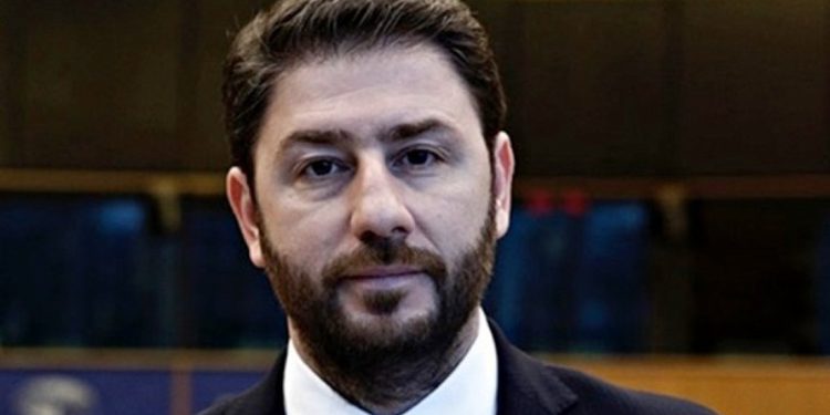 Νίκος Ανδρουλάκης στην Εξεταστική Επιτροπή για τις υποκλοπές: «Θα δεχόμουν ενημέρωση μόνο νόμιμα και εγγράφως»