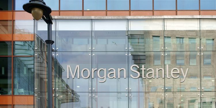 Morgan Stanley: «Το σκάνδαλο των υποκλοπών οδηγεί πιθανόν σε πρόωρες εκλογές στην Ελλάδα – Η οικονομία καταρρέει»