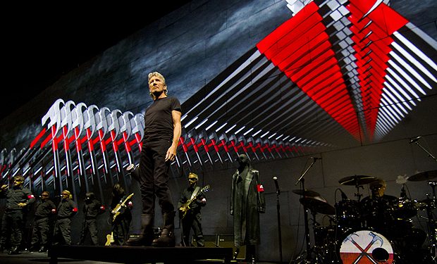 Pink Floyd – Ρότζερ Γουότερς: Ποιοι και γιατί κατηγορούν τον άνθρωπο πίσω από το συγκλονιστικό άλμπουμ “The Wall” ως υπέρμαχο του ναζισμού