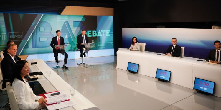 Debate of the 6 candidates for the leadership of PASOK, ERT, Athens, Greece on September 24, 2024. / Τηλεμαχία των 6 υποψηφίων για την προεδρία του ΠΑΣΟΚ, ΕΡΤ, Αθήνα, 24 Σεπτεμβρίου 2024.