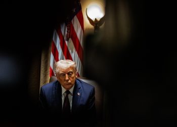 epa11985754 US President Donald Trump meets with his Cabinet in the White House Cabinet Room in Washington, DC, USA, 24 March 2025.  EPA/Samuel Corum/ POOL
